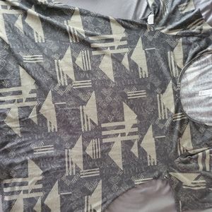 Lularoe top